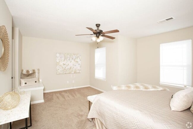 Building Photo - Serrano Townhomes with a finished basement...