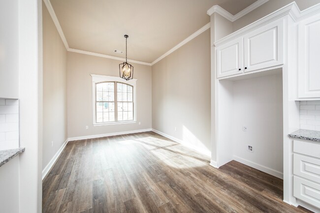 Building Photo - 17304 Hollow Pine Dr