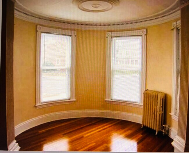 Building Photo - 64 Atlantic St