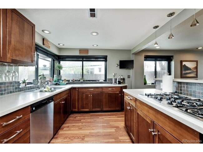 Building Photo - Modern 4BR Lakewood Home on Nearly Half an...