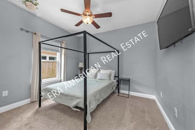 Building Photo - 2269 Tom St