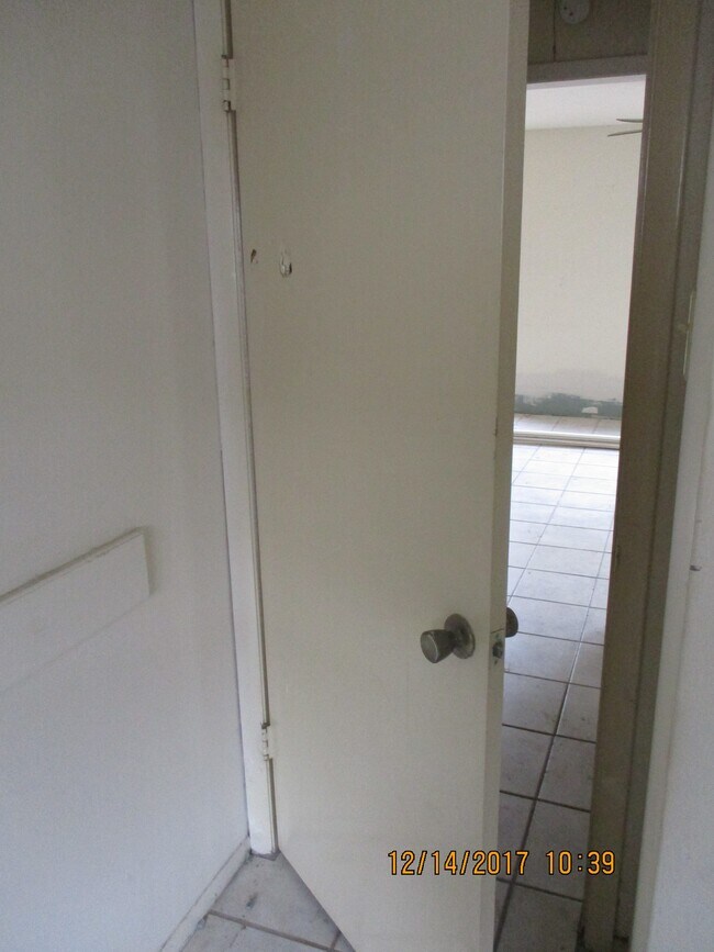 Building Photo - 10826 Sugar Hill Dr