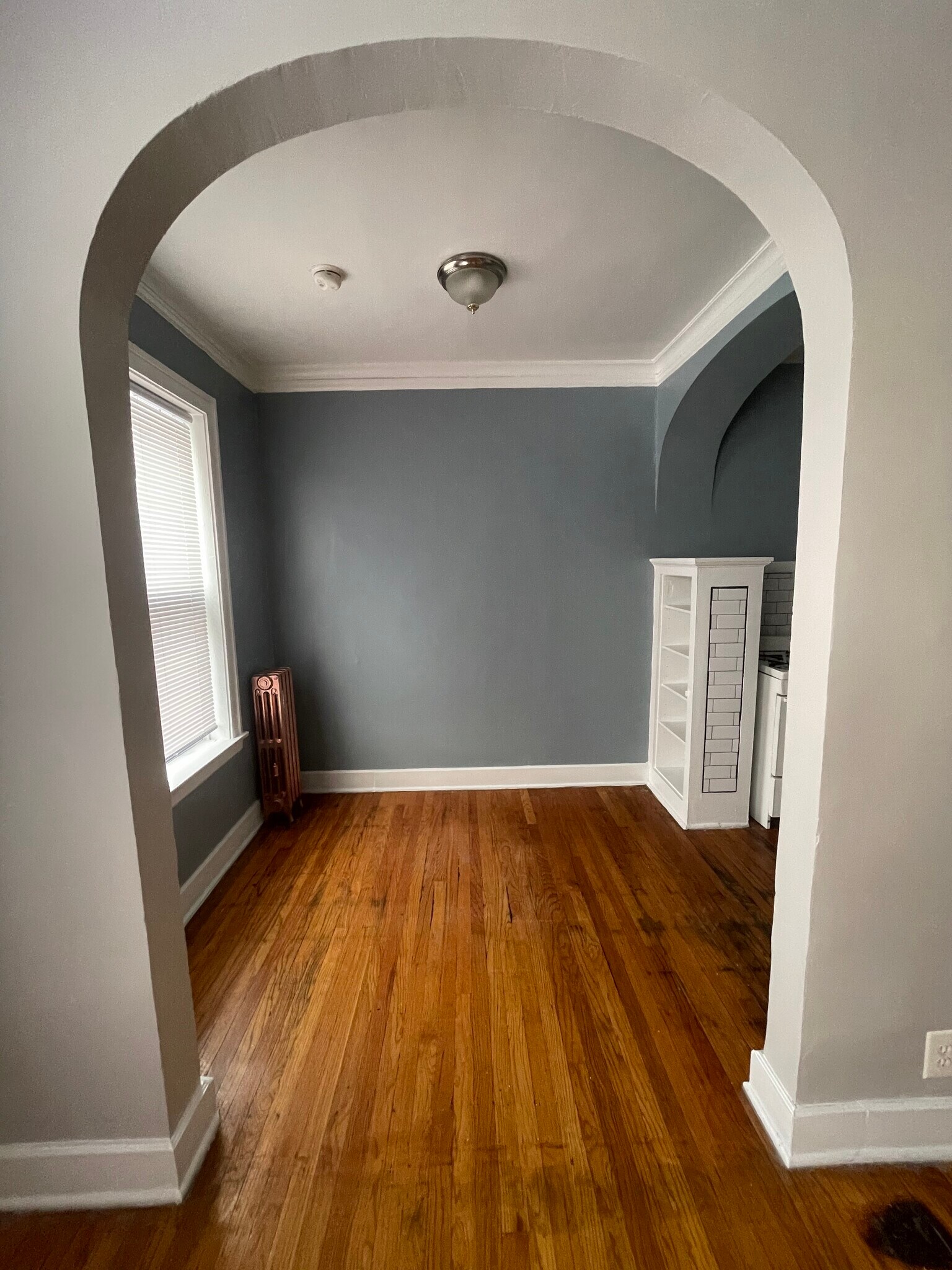 Building Photo - 4588 N Elston Ave