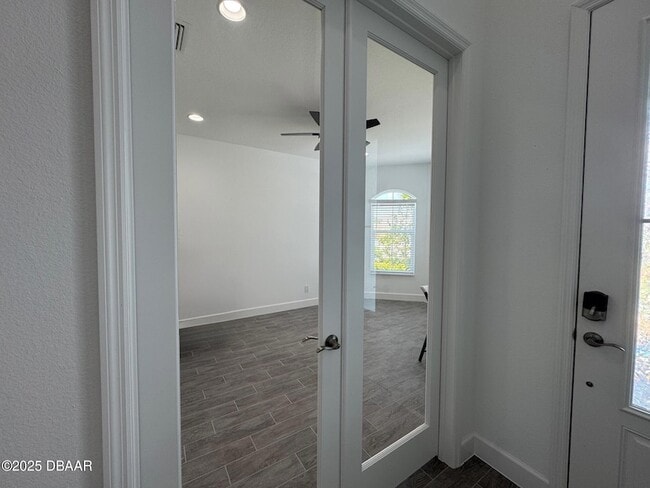 Building Photo - 725 Margaritaville Ave