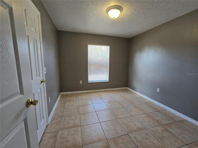 Building Photo - 3113 Julia Ct