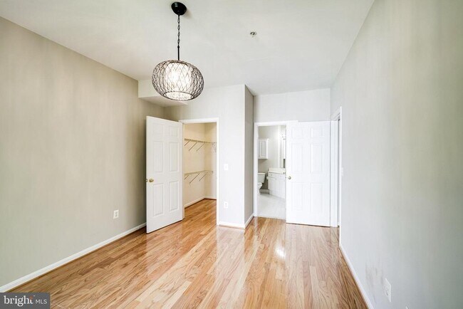 Building Photo - 5982 Founders Hill Ct