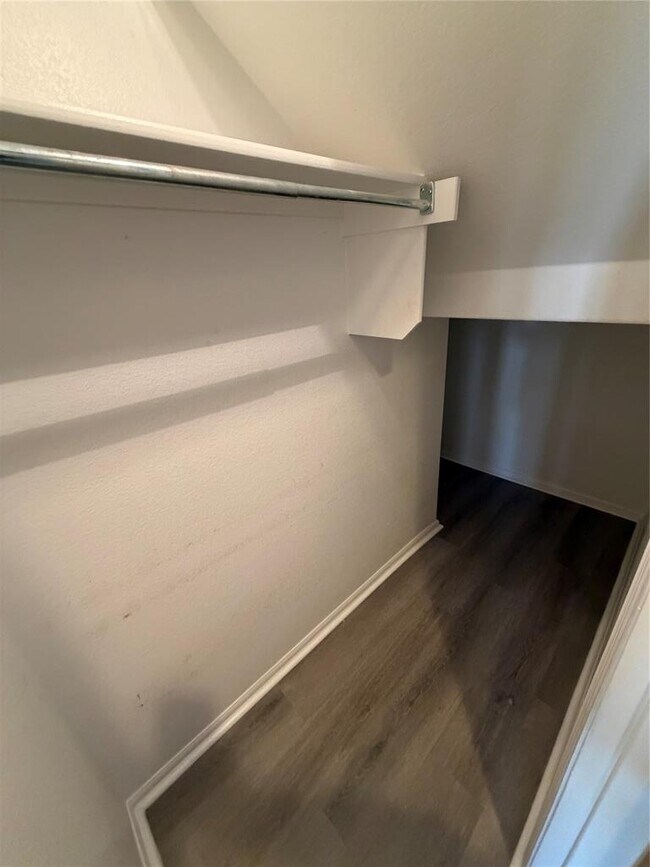 Building Photo - 500 Kingfisher Ln