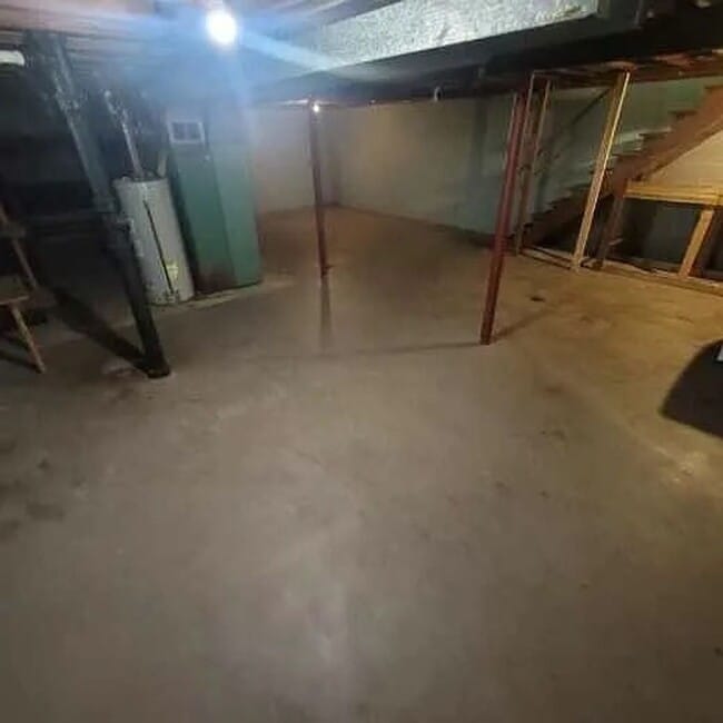 Building Photo - 1403/1405 Daley Avenue