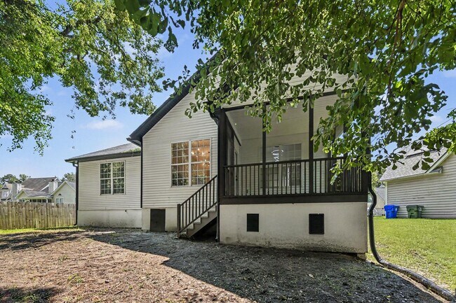 Building Photo - 1854 Oleander Ct