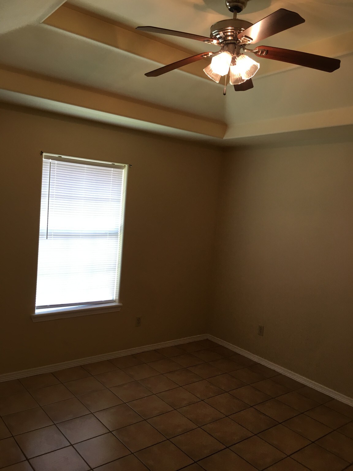 Building Photo - 1406 Tampa St