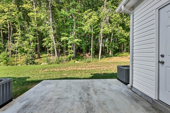 Building Photo - 227 W Point Dr