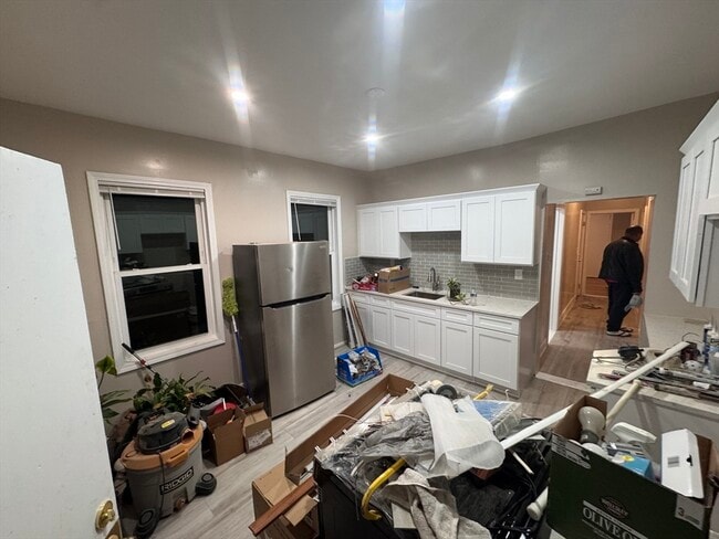 Building Photo - 42 Lucerne St