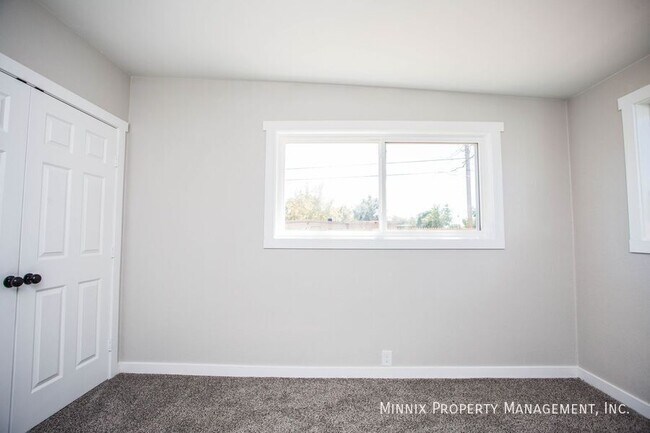 Building Photo - 2725 63rd St
