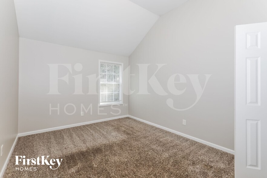 Building Photo - 41 Citadel Dr