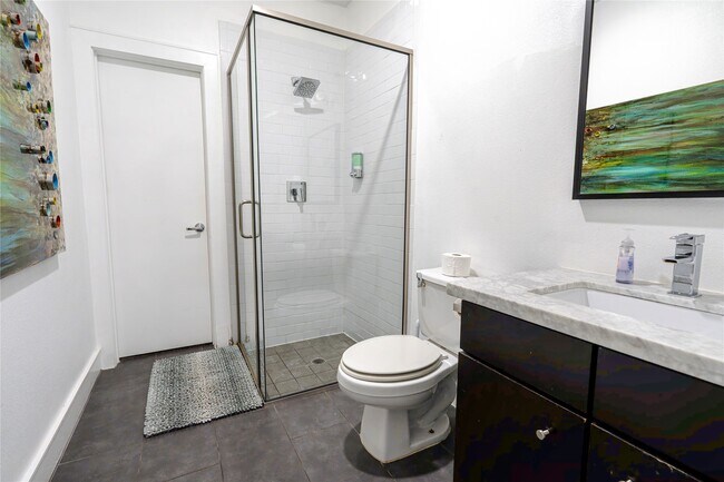 Building Photo - 1205 Summer St