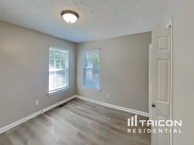 Building Photo - 418 Anthony Branch Dr