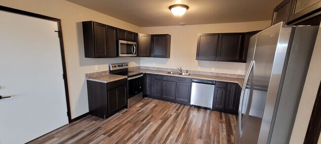 Building Photo - 800 Mickelson Dr