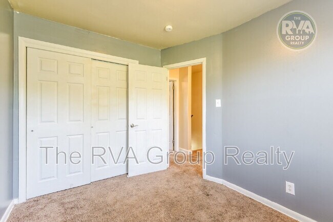 Building Photo - 4111 Kinsley Ave