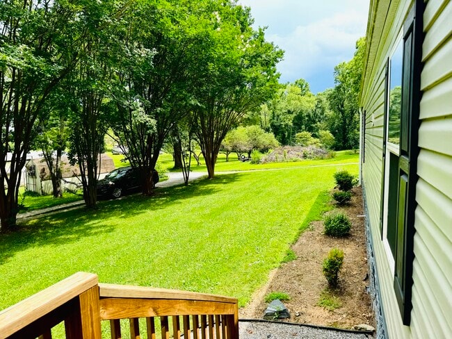 Primary Photo - 67 Cove Landing Ln
