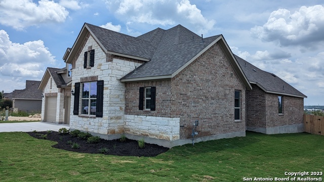 Building Photo - 530 Singing Creek