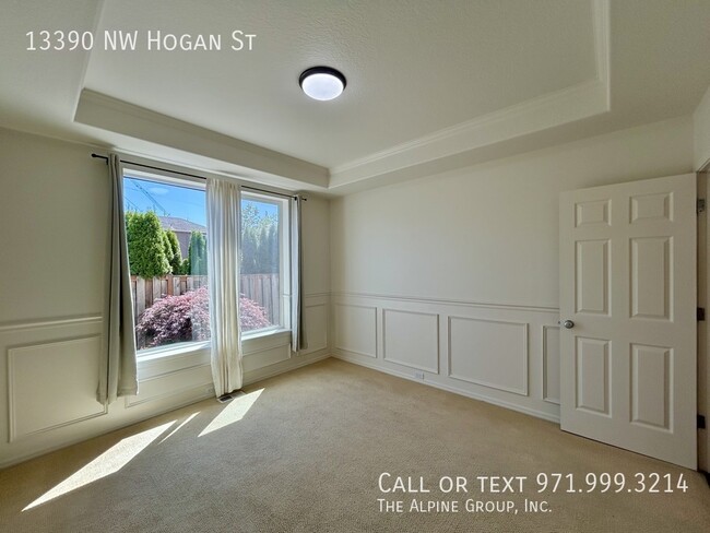 Building Photo - 13390 NW Hogan St