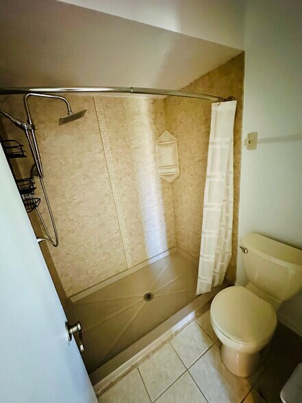 Building Photo - 12213 Augusta Woods Cir