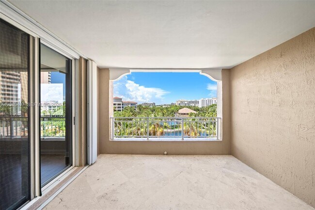 Building Photo - 765 Crandon Blvd