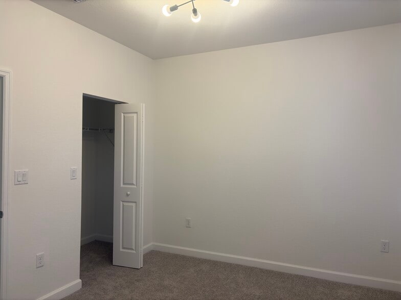 Building Photo - 27700 SW 156th Ct