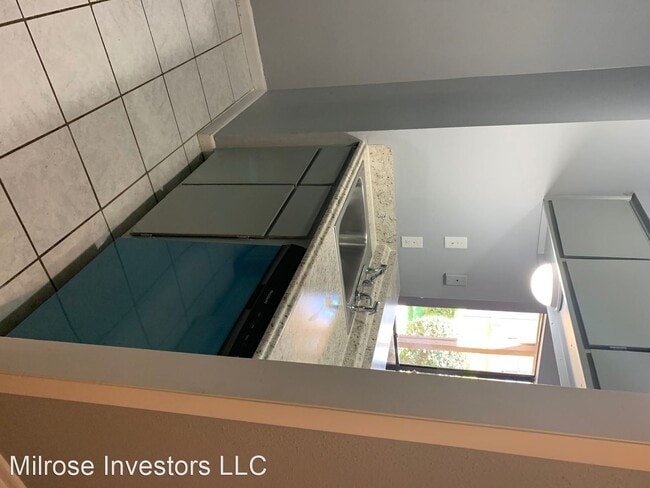 Building Photo - 300 S Hospital Dr