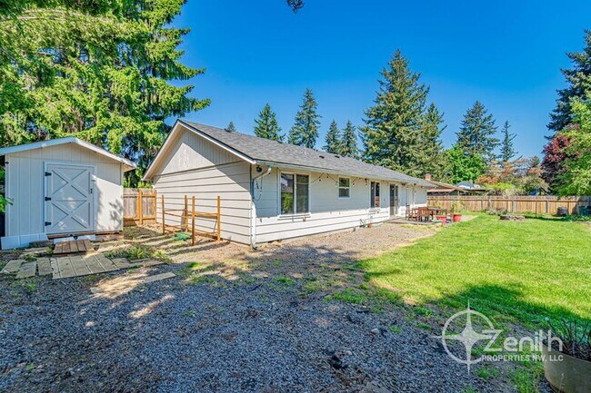 Building Photo - 4213 NE 139th Ave