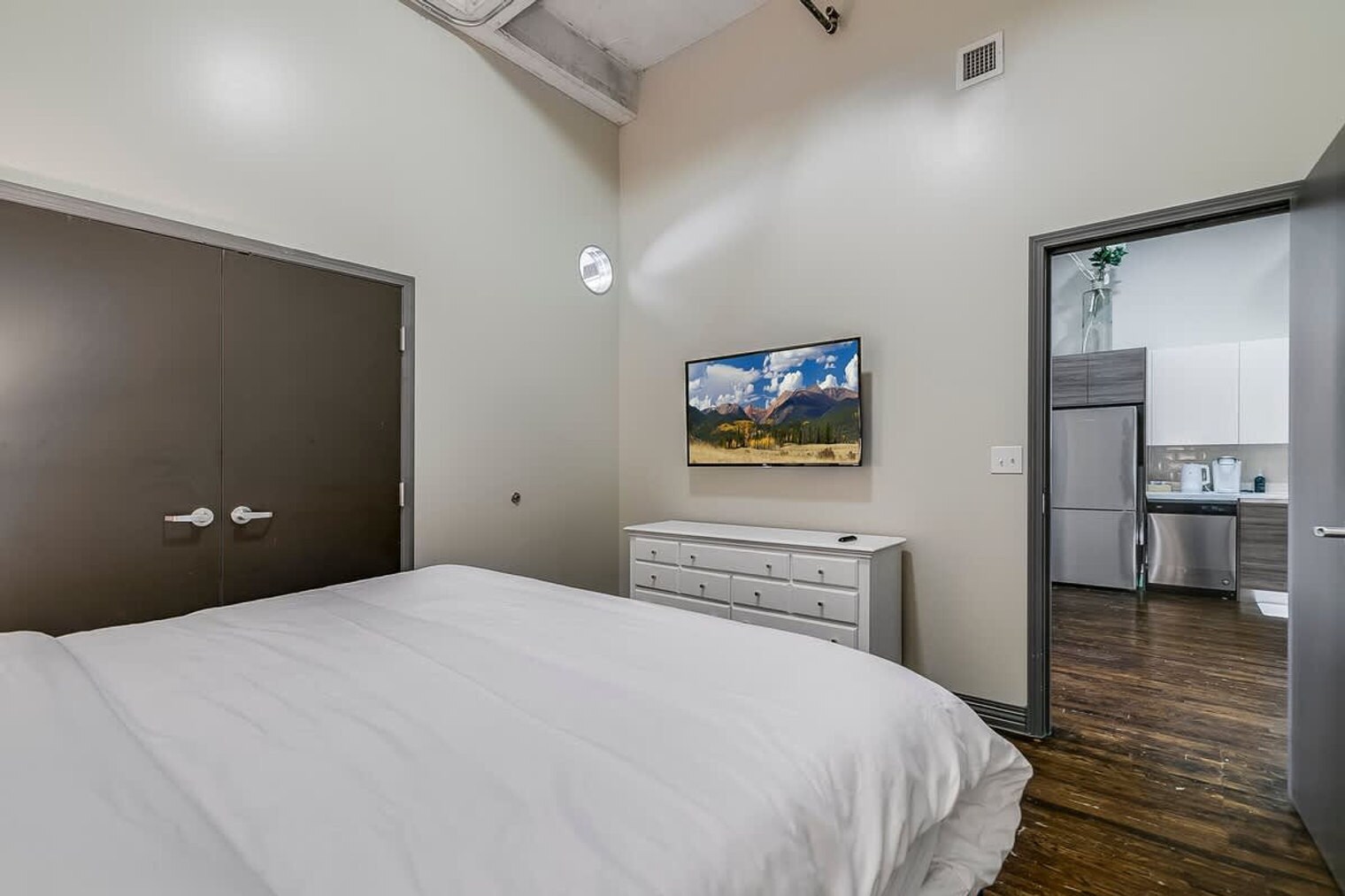 Building Photo - 500 S Ervay St