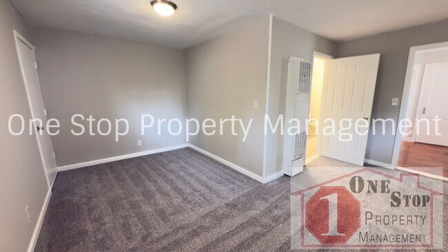 Building Photo - Beautiful 3 Bedroom 1 Bathroom Home in Kan...