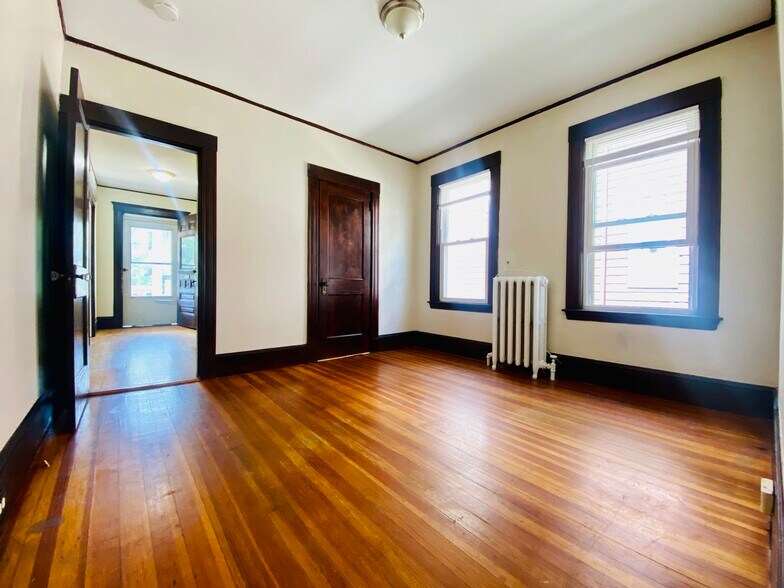 Building Photo - 39 Michigan Ave