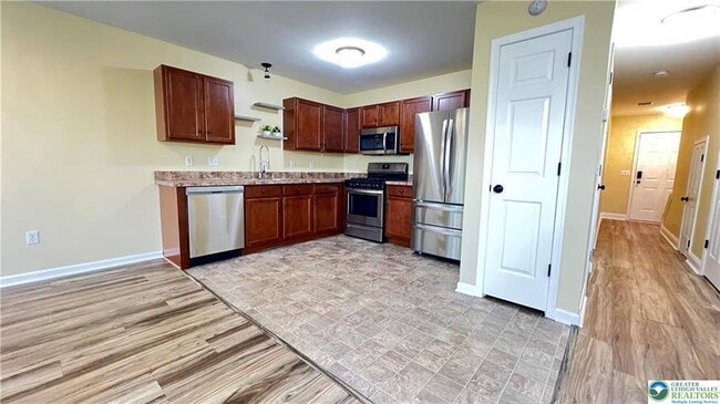 Building Photo - 705 Blue Heron Dr