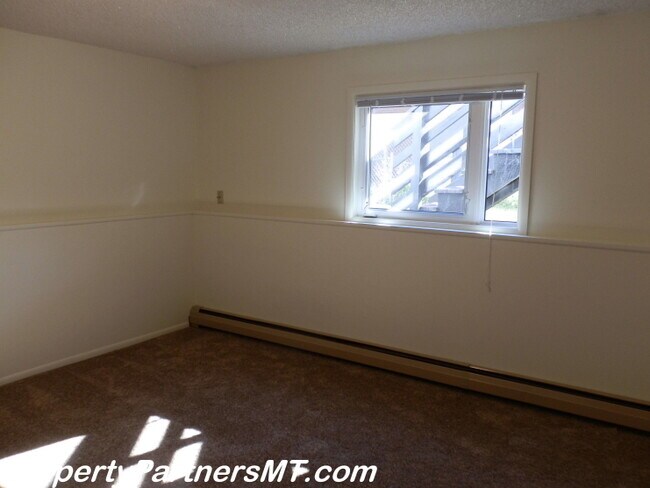 Building Photo - 312 N 16th Ave
