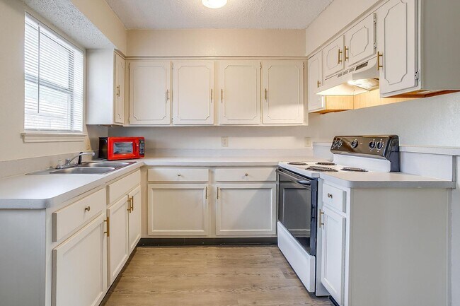 Building Photo - 2602 NW 21st St