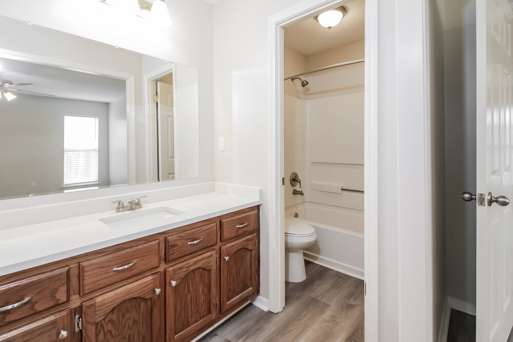 Building Photo - 7095 Brandee Dr