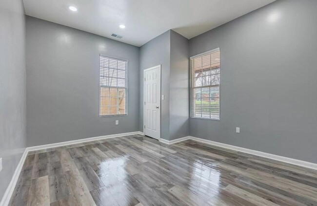 Building Photo - 2314 Brooklyn Ave