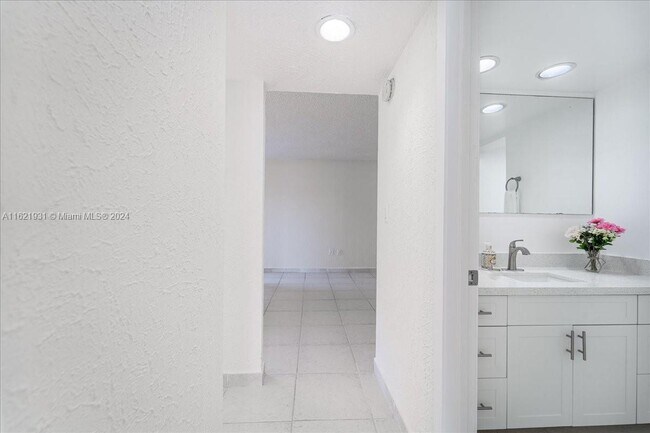 Building Photo - 10500 SW 108th Ave