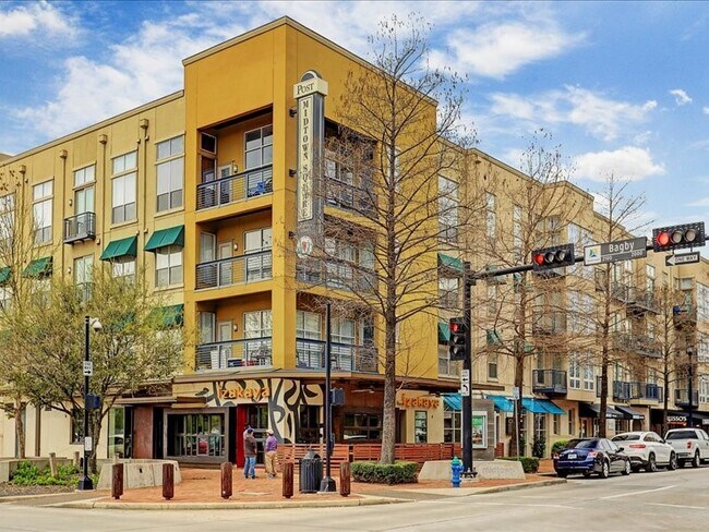 Building Photo - 1617 Tuam St