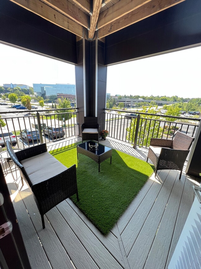 Building Photo - 12800 Corporate Hill Dr