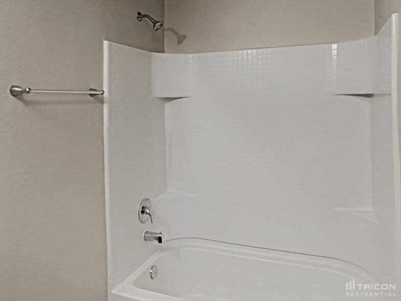 Building Photo - 2906 Trawler Pl