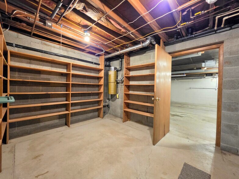 Building Photo - 154 Valley View Dr
