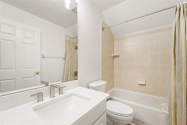 Building Photo - 18048 Arbor Crest Dr