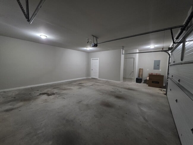 Building Photo - 6521 W Knoll View Way