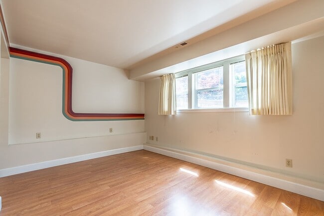 Building Photo - 2BR Apartment in Classic Capitol HIll Hous...