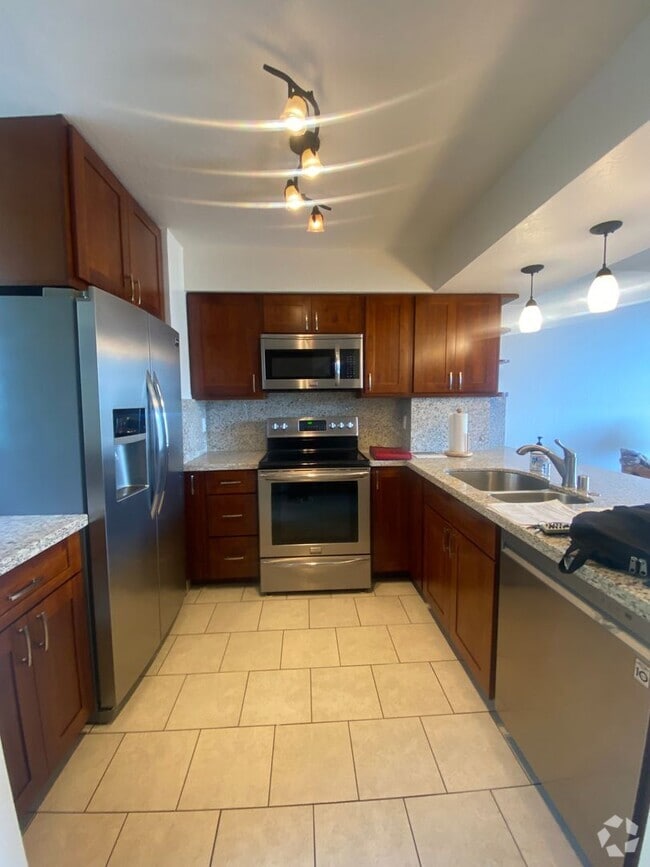 Building Photo - Makaha Valley Towers Fully Furnished. 1 Be...