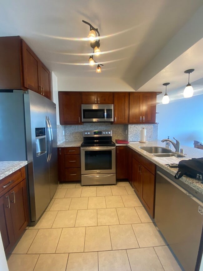 Primary Photo - Makaha Valley Towers Fully Furnished. 1 Be...