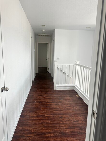Building Photo - 6824 Briarwood Bend Ave