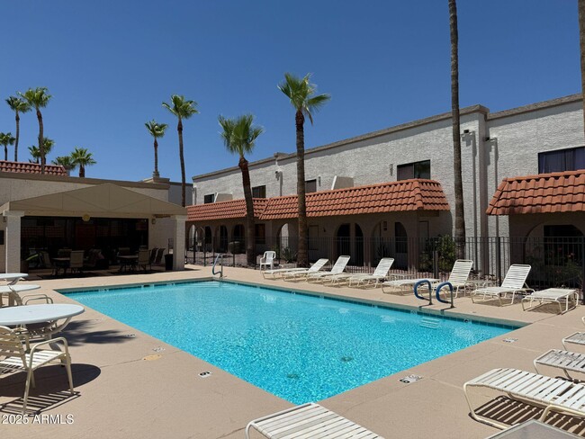 Building Photo - 16510 E Palisades Blvd